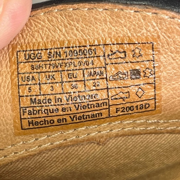 Ugg Uggs Annie Boots Womens 5 Leather Black Chelsea Boot Cute Heeled - Picture 9 of 9